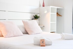 2 chambres, fer et planche Ă repasser, Wi-Fi, draps fournis