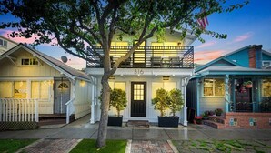 Exterior detail - Remodeled 2BR -Prime Location -Private Views Patio (Avalon)