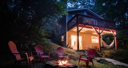 Near Gorges State Park & Waterfalls, Peaceful & Modern