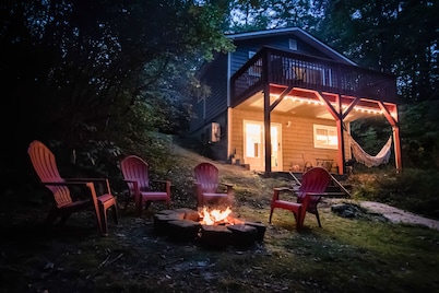 Near Gorges State Park & Waterfalls, Peaceful & Modern