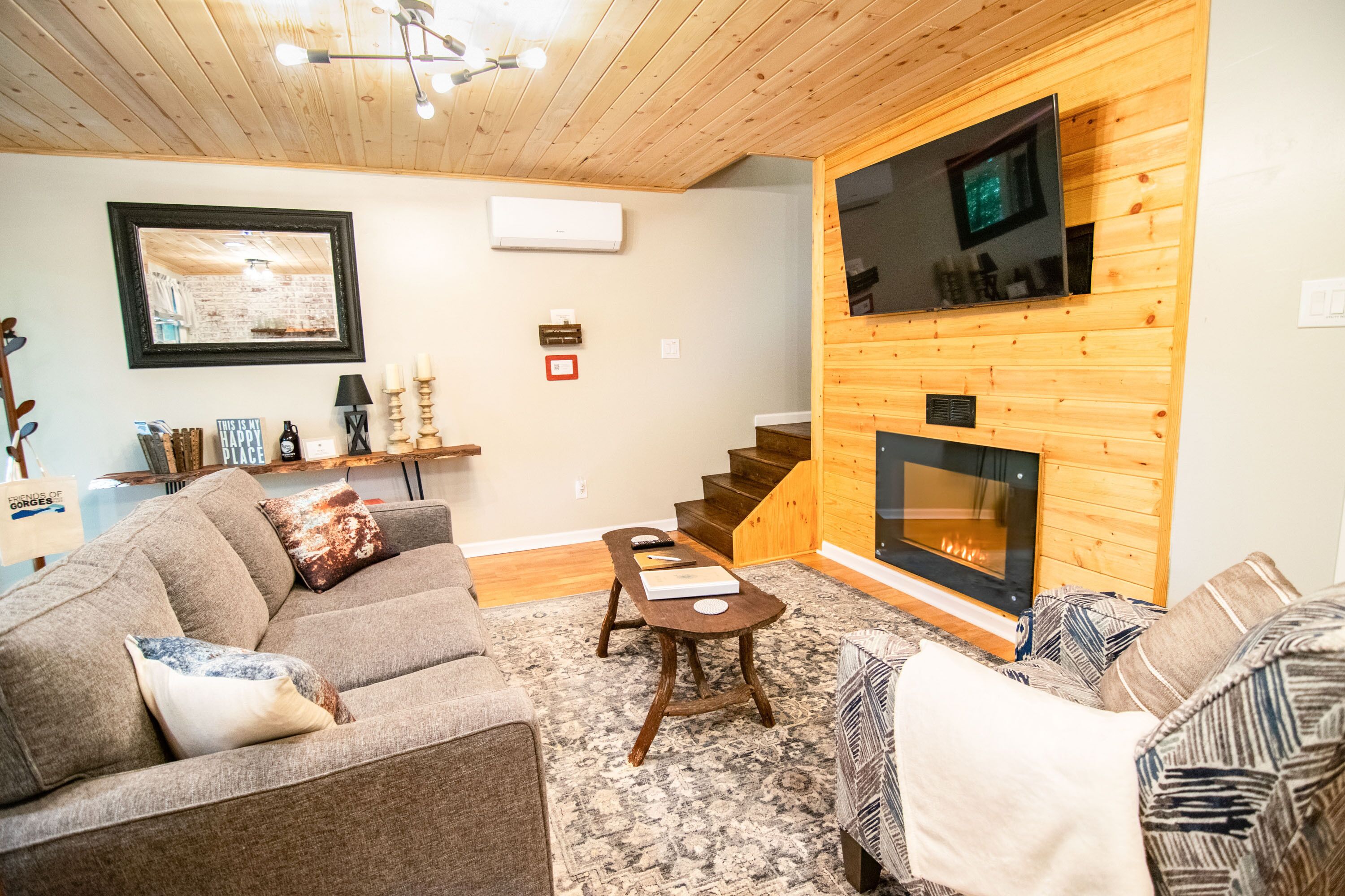 智能电视、壁炉