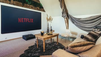 Smart TV, chimenea