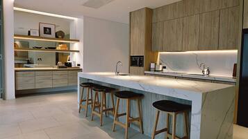 Mini-fridge, coffee/tea maker, electric kettle, freezer