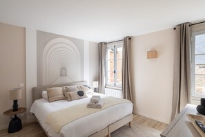 3 bedrooms, iron/ironing board, free WiFi, bed sheets - Suite Or - Appt, centre historique de Rennes (Rennes)