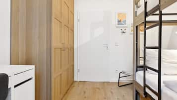1 bedroom, desk, iron/ironing board, WiFi