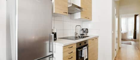 Refrigerador, horno, placa de cocina, lavavajillas