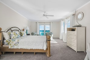 3 bedrooms, iron/ironing board, WiFi, bed sheets - 50 shades of blue (Nassau)