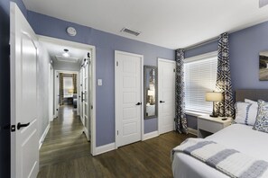 4 bedrooms, desk, iron/ironing board, travel cot