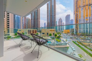 Appartement Luxe, 2 chambres, non-fumeurs, vue ville | Balcon