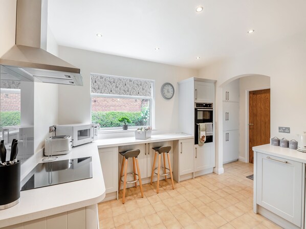 غسالة أطباق، كرسي للأطفال