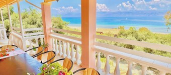 Beach Villa Thespina with private pool