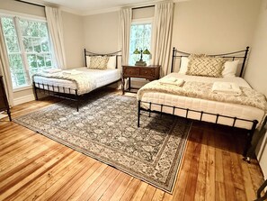 5 Schlafzimmer, Bügeleisen/Bügelbrett, Reisekinderbett, kostenloses WLAN