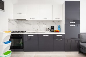 Private kitchen - Cozy studio apartment, (Pula)