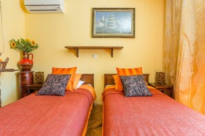 1 bedroom, in-room safe, iron/ironing board, free WiFi