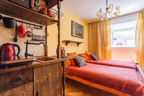 1 soverom, safe på rommet, strykejern/-brett og wi-fi (inkludert)