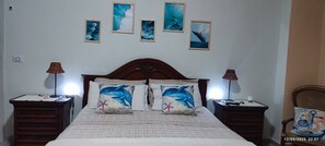 3 chambres, coffres-forts dans les chambres, fer et planche à repasser