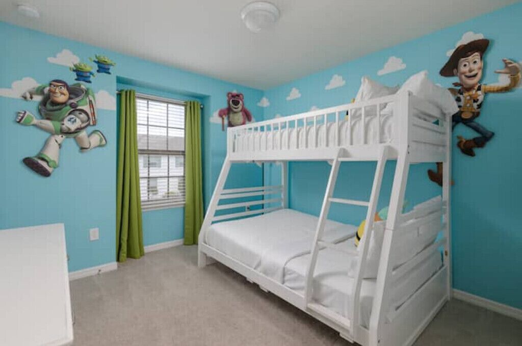 5 bedrooms