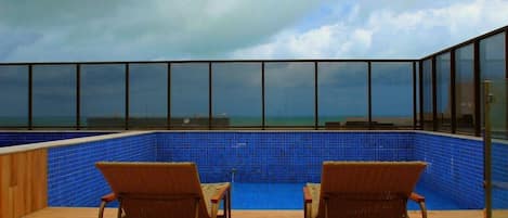 2 udendørs pools