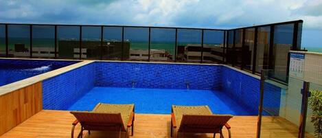 2 piscinas al aire libre