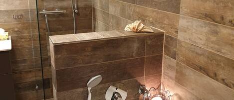 Hair dryer, towels, soap, shampoo