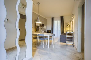 Comfort Apartment | In-room safe, individually decorated, desk, blackout drapes - Residence 9 Line (Cervia)