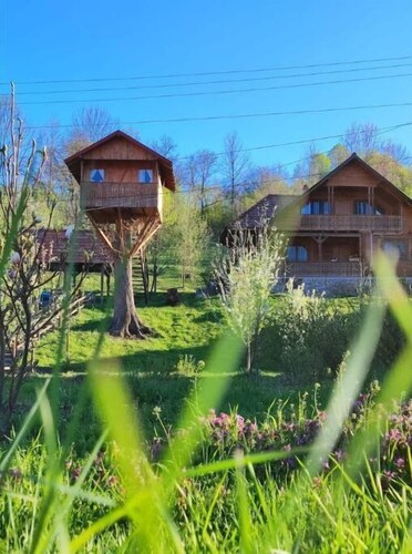 La sat, a Romanian traditional house built from natural materials