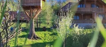 La sat, a Romanian traditional house built from natural materials