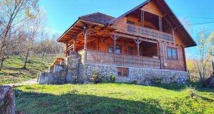 La sat, a Romanian traditional house built from natural materials