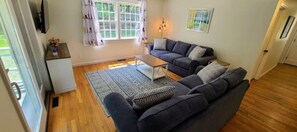 Smart TV - Edgartown Cottage By The Pond (Edgartown)