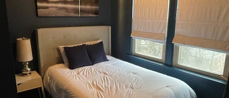 2 bedrooms, desk, iron/ironing board, WiFi