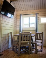 基础小屋 | 起居区 | 平板电视