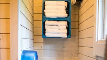 Cabaña básica | Baño | Toallas