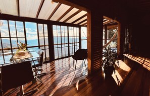 Family Cabin, Hot Tub, City View | Living area