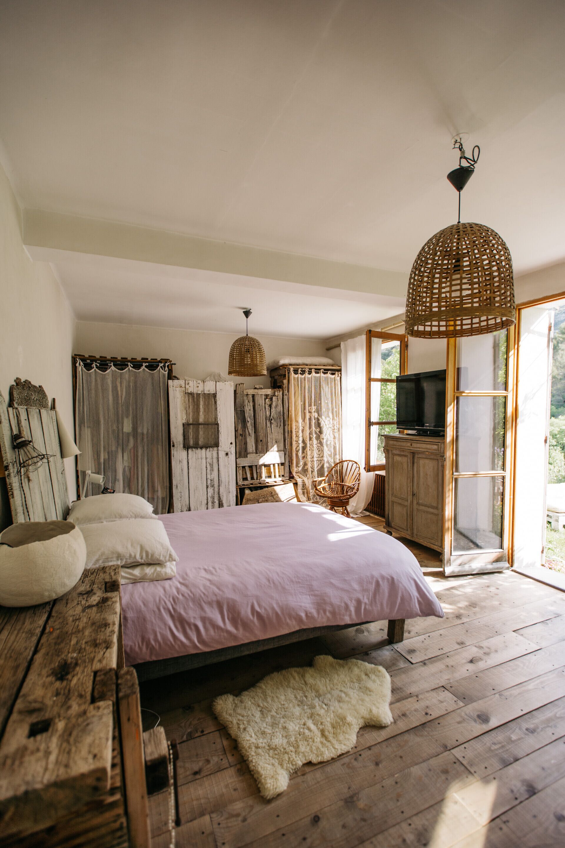 4 chambres, fer et planche à repasser, Wi-Fi, draps fournis