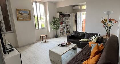 3 pièces 65m2 climatisé, parking privé, port, plage