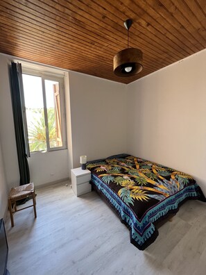 2 chambres, fer et planche à repasser, Wi-Fi