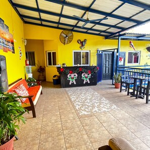 Reception - B. Apart Hotel (Roatan)