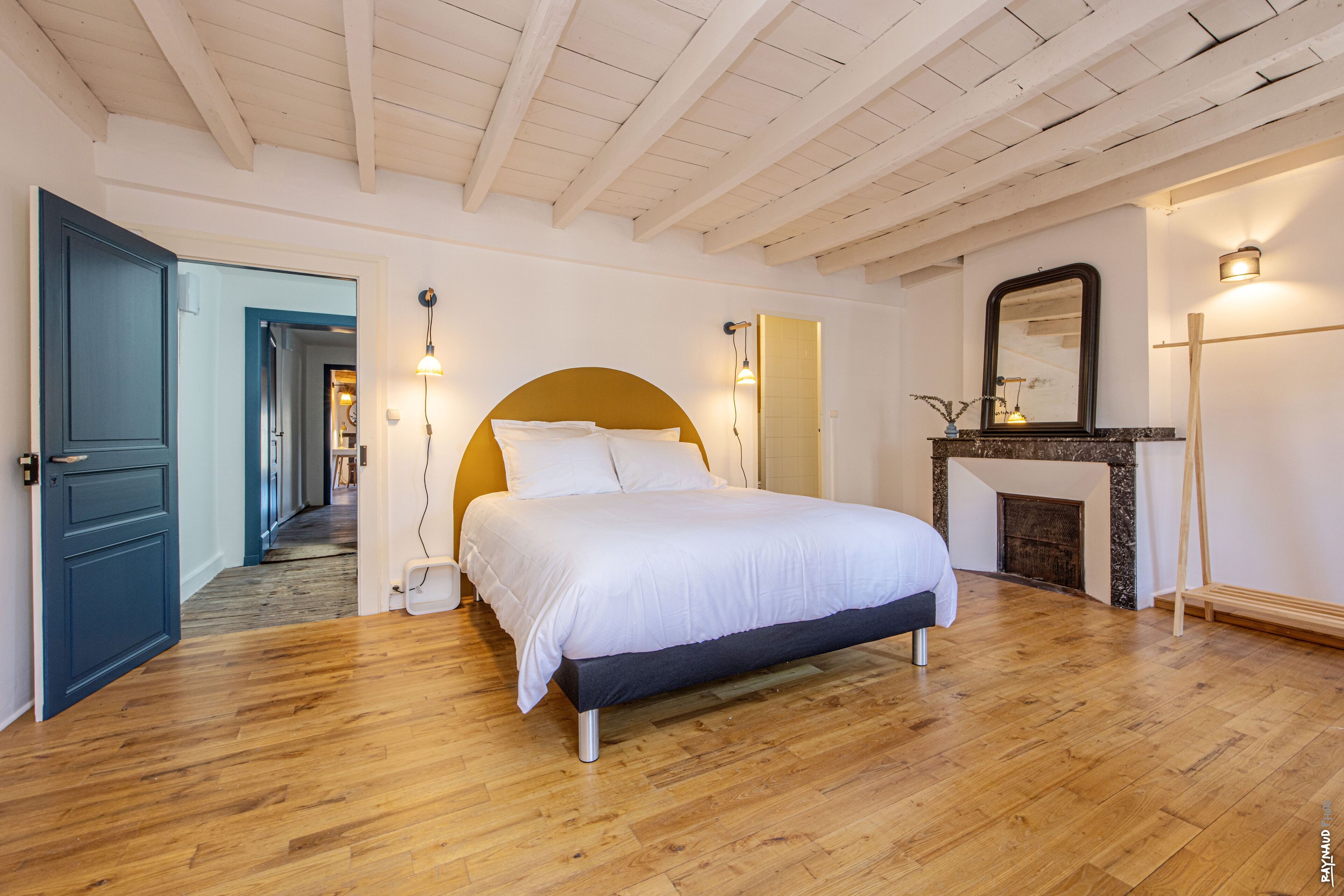 3 habitaciones, escritorio, tabla de planchar con plancha y wifi gratis 