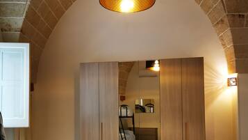 1 camera, Wi-Fi, lenzuola