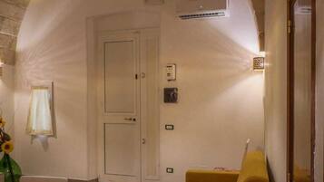 Interni
