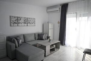 Smart TV 140 cm con canales de televisión por cable, televisión