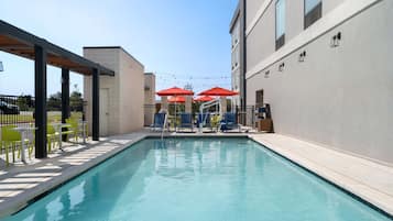 Seasonal outdoor pool