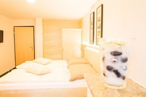 2 bedrooms