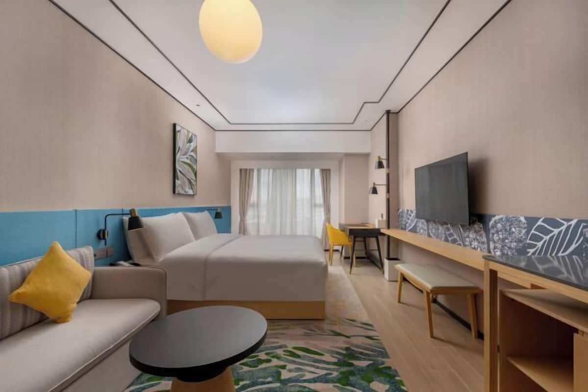 1 Schlafzimmer, Daunenbettdecken, Zimmersafe, Schreibtisch
