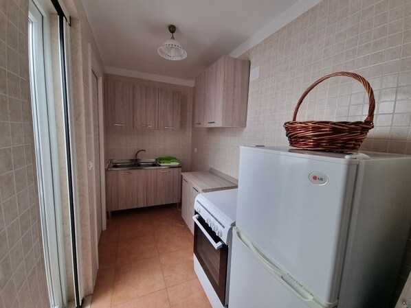 Private kitchen - Dwelling "Horse Cliff" (Torre Santa Sabina)