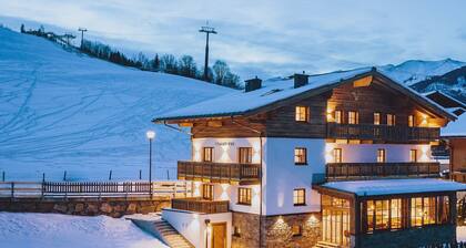 Serviced Luxury Chalet Evi Kaprun