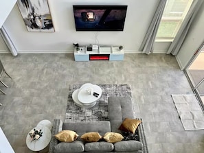 Living area - New Luxury Resort Vacation Home (Davenport)