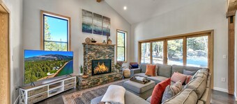 4BR-3BA Mountain Modern, Hot Tub, hiking trail access, close to river.