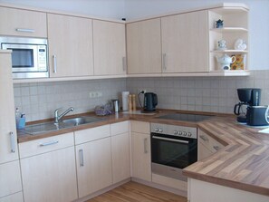 Køleskab, mikrobølgeovn, ovn, opvaskemaskine