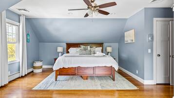 4 bedrooms, iron/ironing board, travel cot, free WiFi